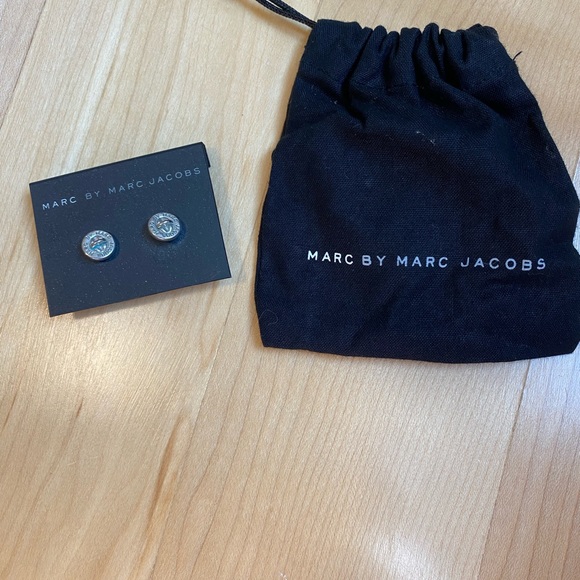Marc Jacobs Turn-lock Earrings - Studs - Picture 2 of 7